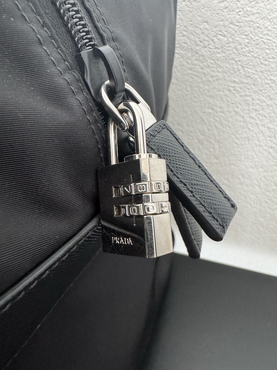 Prada Taschen: Prada travel bag, like new – Neu (gemäss Beschreibung) aus Dübendorf von fra_h2bp 4