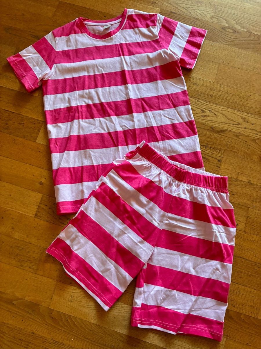 Pyjamas & Ähnliches: Schönes Pyjama Gr. 146/152, Neu – Neu (gemäss Beschreibung) aus Richterswil von duffi326464