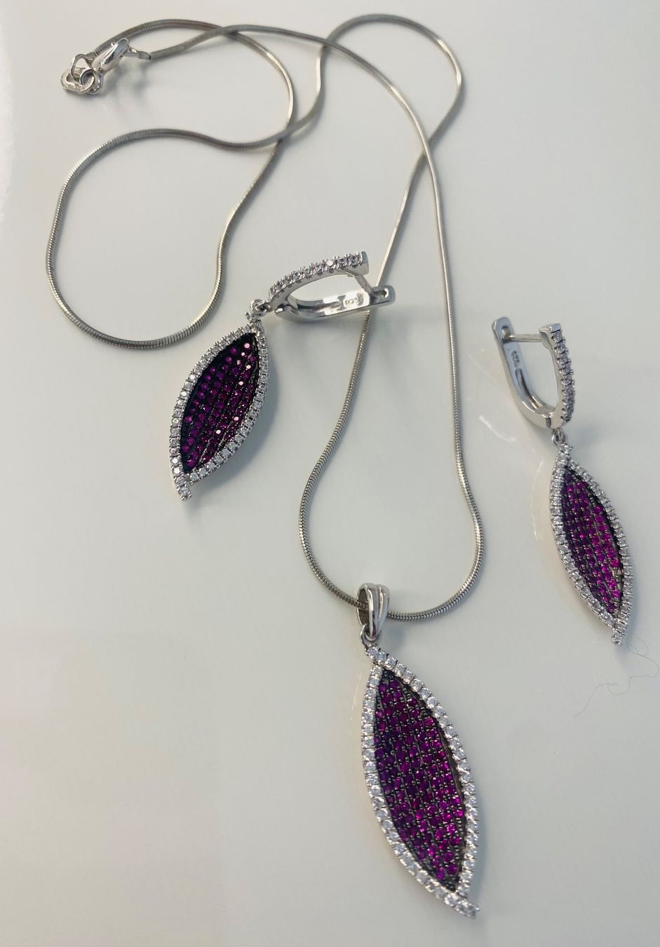 Swarovski Orecchini pendenti & Orecchini a lobo: Ohrringe mit Kette – Set – Nuovo (secondo la descrizione) da Grenchen venduto da adl_ds8n 1