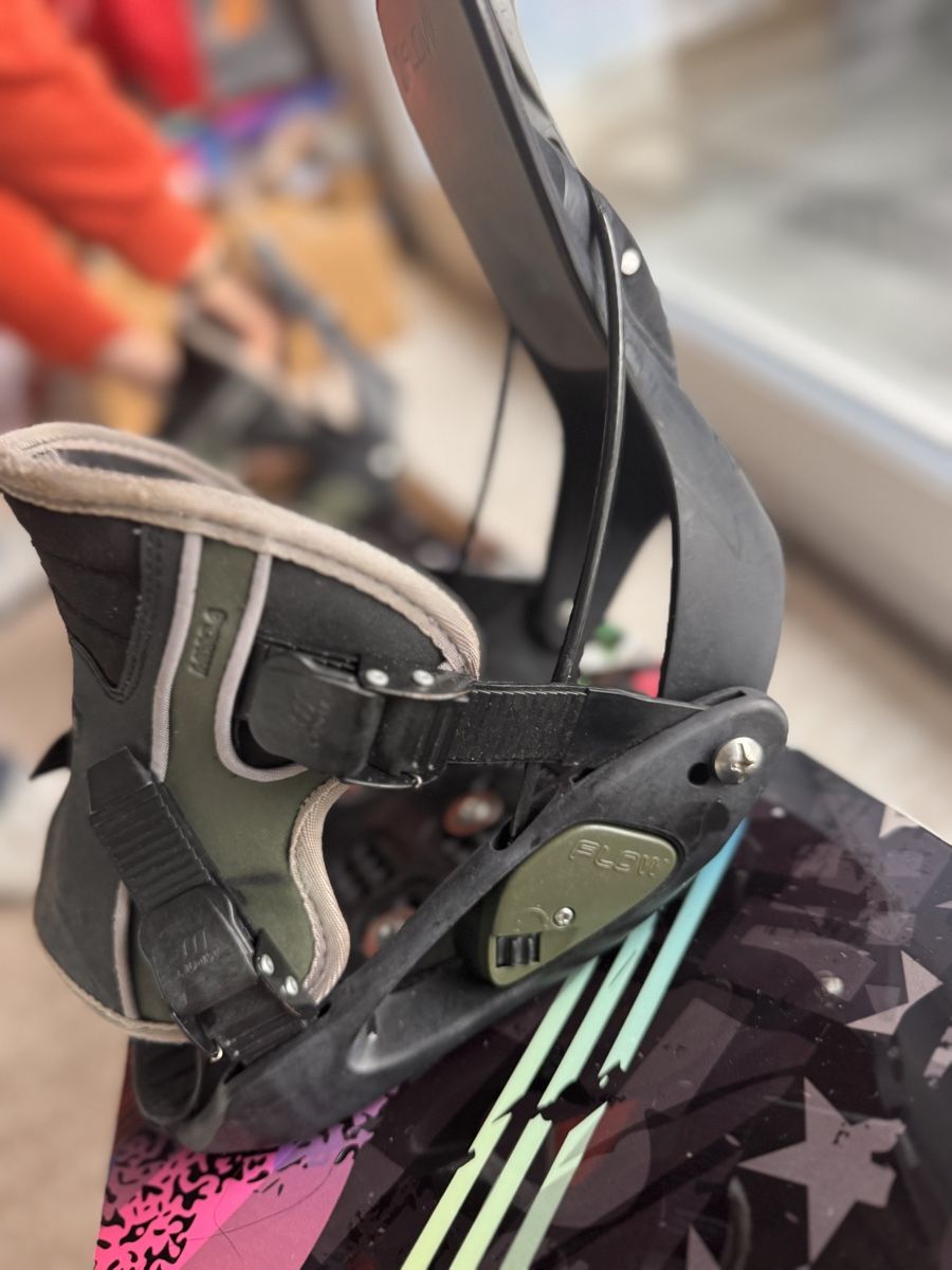 Head Board: Head Snowboard mit Flow Bindung, ideales Winterspassgerät! – Usato da Goldau venduto da mira221 8
