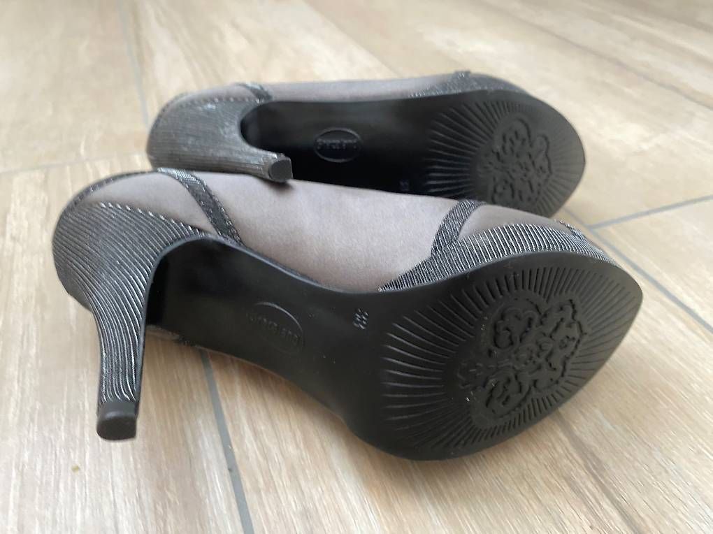 Graceland Damenschuhe: ungetragene Pumps mit Kugeln Gr. 38 – Gebraucht aus Hausen AG von corinne_g 4