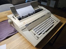 Triumph Adler TA 400 Schreibmaschine