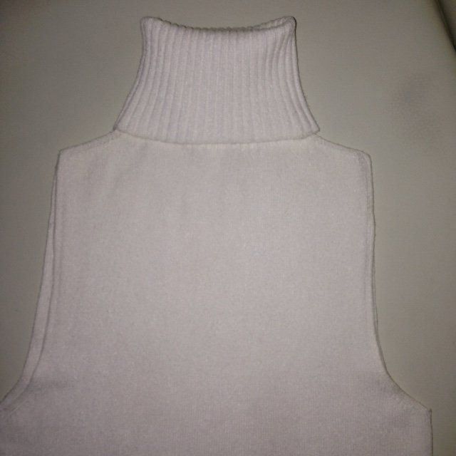 Maglioni & Felpe: Pulli Gr.34 – Usato da Stäfa venduto da Exclusive0 5
