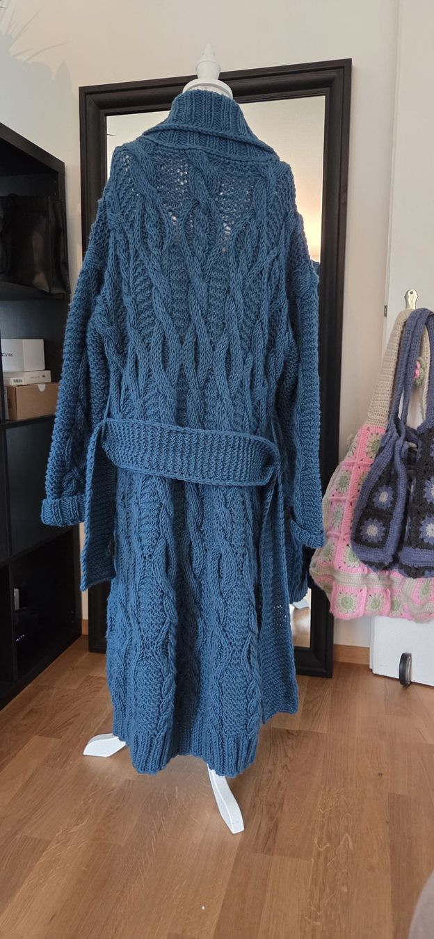 Giacche: Strickjacke Handmade – Nuovo (secondo la descrizione) da Matzingen venduto da Aurinko 1