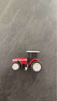 Spielzeug Traktor Massey Ferguson rot guter Zustand