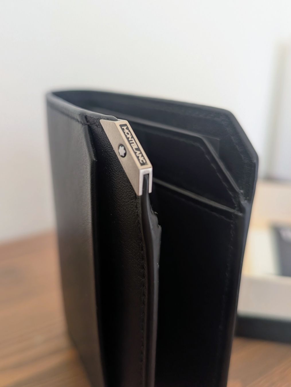 Montblanc Portafogli: Montblanc Portmonnaie – Nuovo (secondo la descrizione) da Bern venduto da fpa-92 5