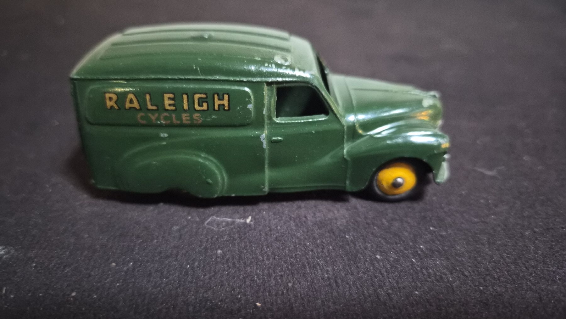 Dinky Toys Modellini d'auto: dinky toys  Austin  – Usato da Sihlwald venduto da Blaumeisli45 2