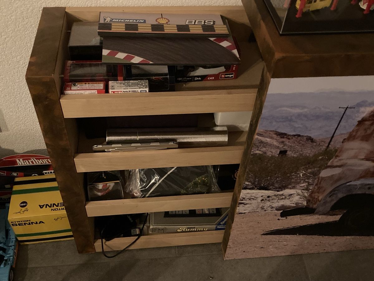Regale: Ikea Malm, Bettkopf, Sideboard, Autobild – Gebraucht aus Wetzikon ZH von Boldeagle01 4