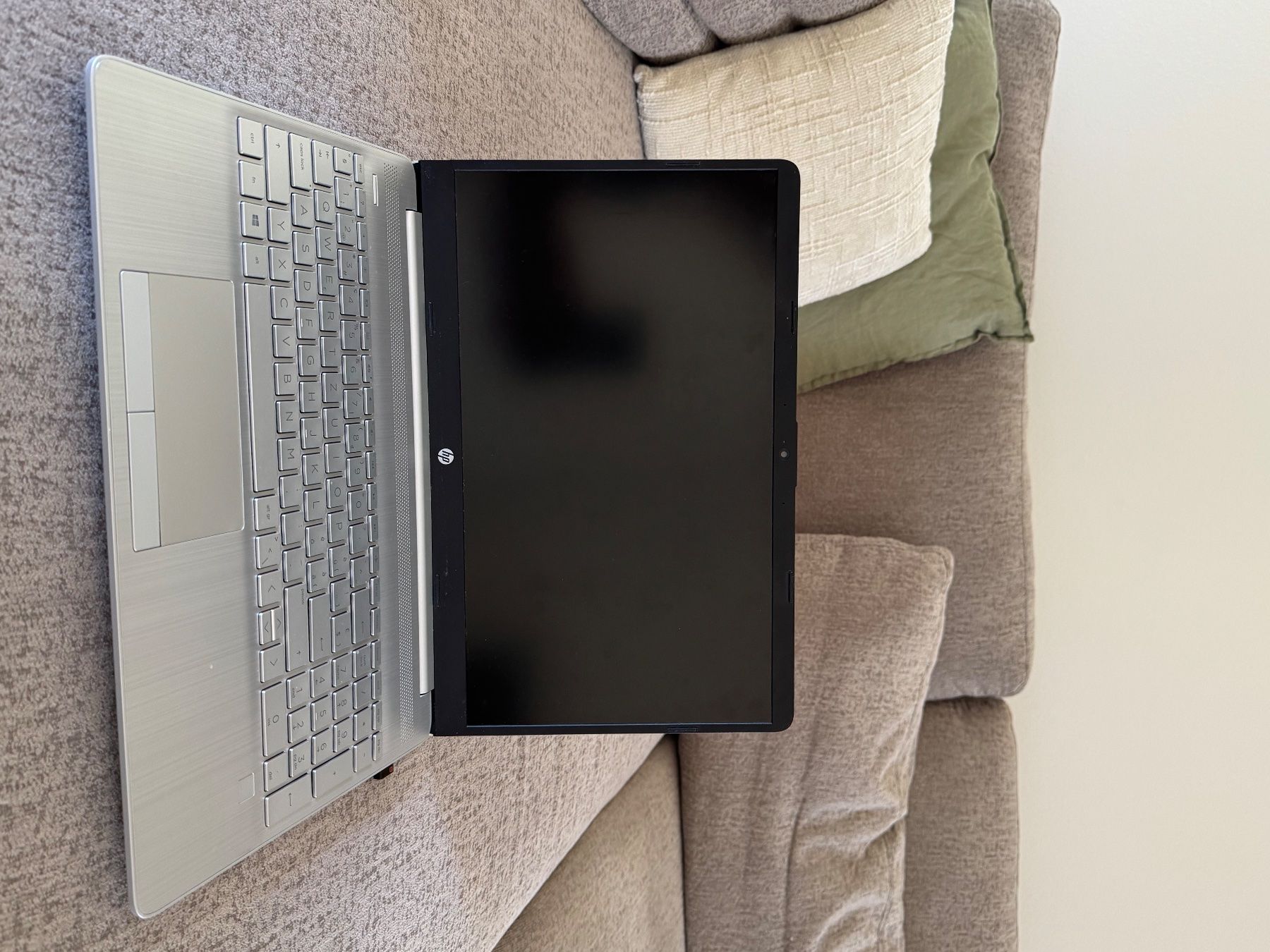 Notebook: HP Laptop – Usato da Oftringen venduto da Domenico.27 1