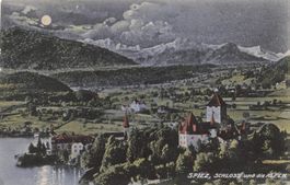 Spiez BE Schloss und Alpenpanorama