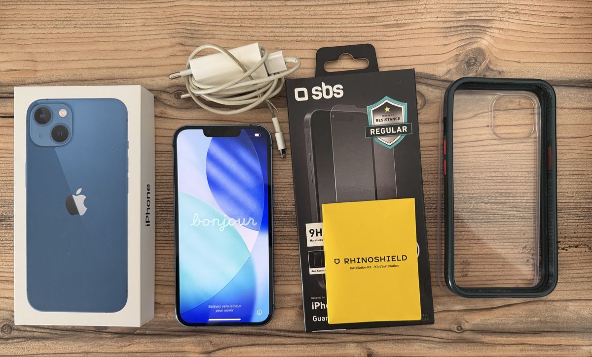 Apple Telefoni cellulari / Smartphones: iPhone 13 256GB Bleu + Rhinoshield + accessoires – Usato da Le Mont-sur-Lausanne venduto da ced_rq2d