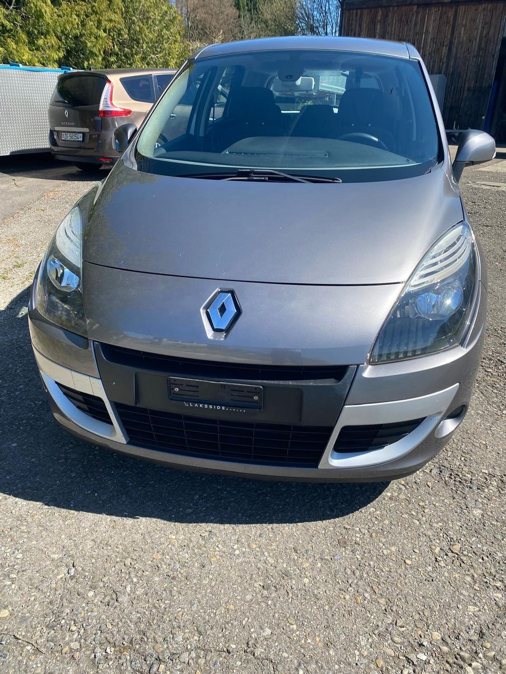 Automobili: Renault Scenic – Usato da Steinhausen venduto da emi014