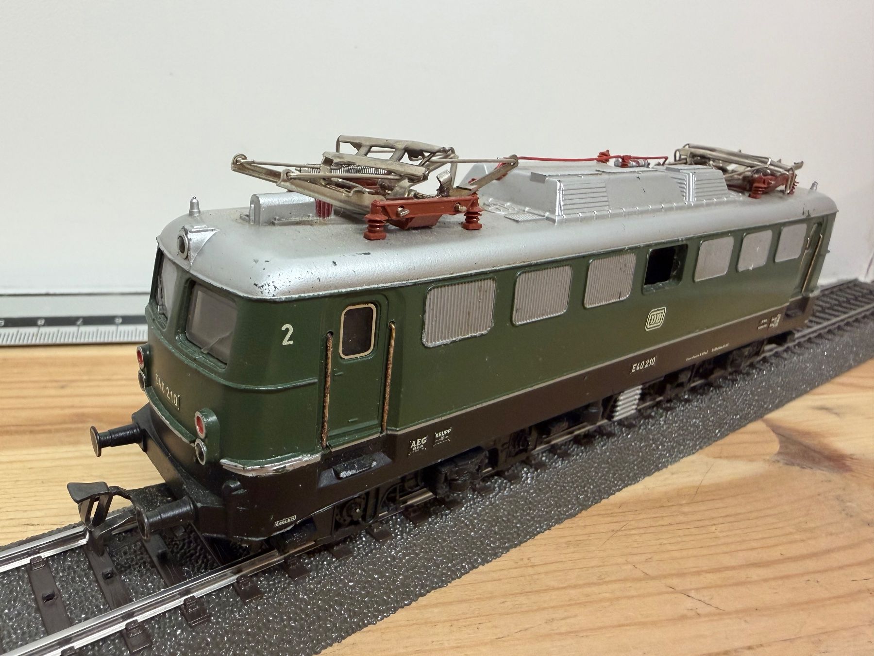 Märklin Modellini di ferrovie: Märklin 3040 Spur H0 E-Lok DB E 40 GEPRÜFT – Usato da Büsserach venduto da ModellbahnDepot 4