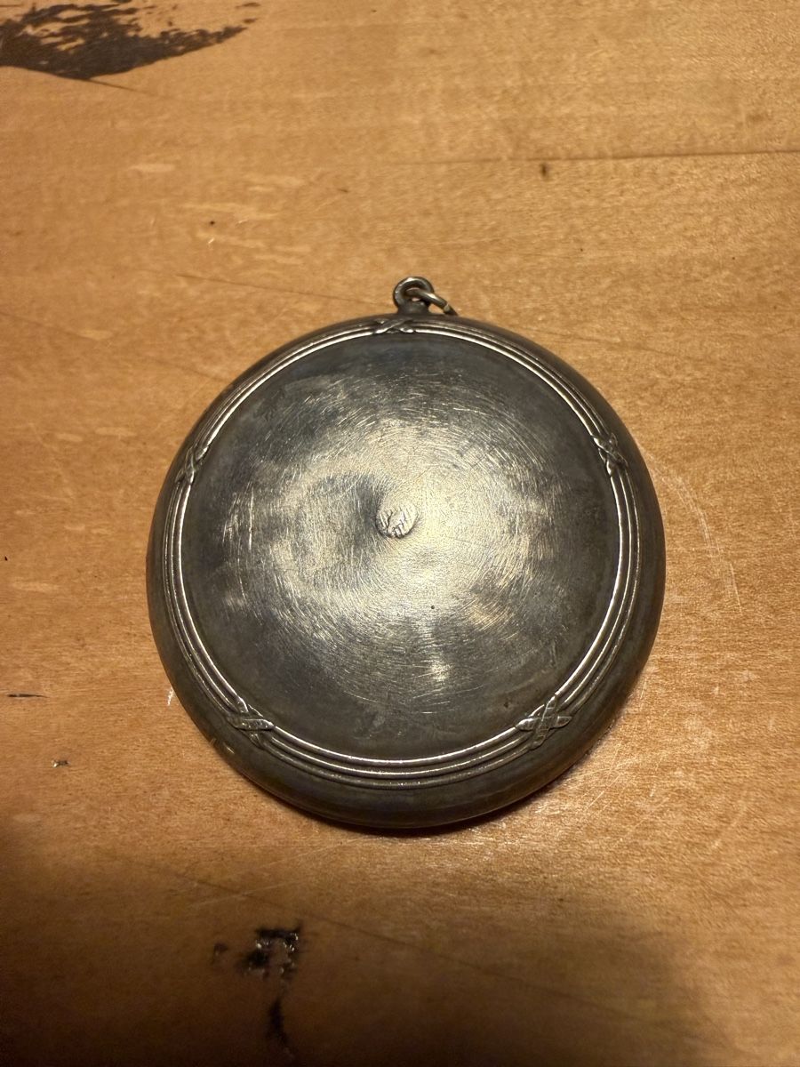 Accessori: Ancienne boîte à mouches en argent – Usato da Les Bayards venduto da aout 2