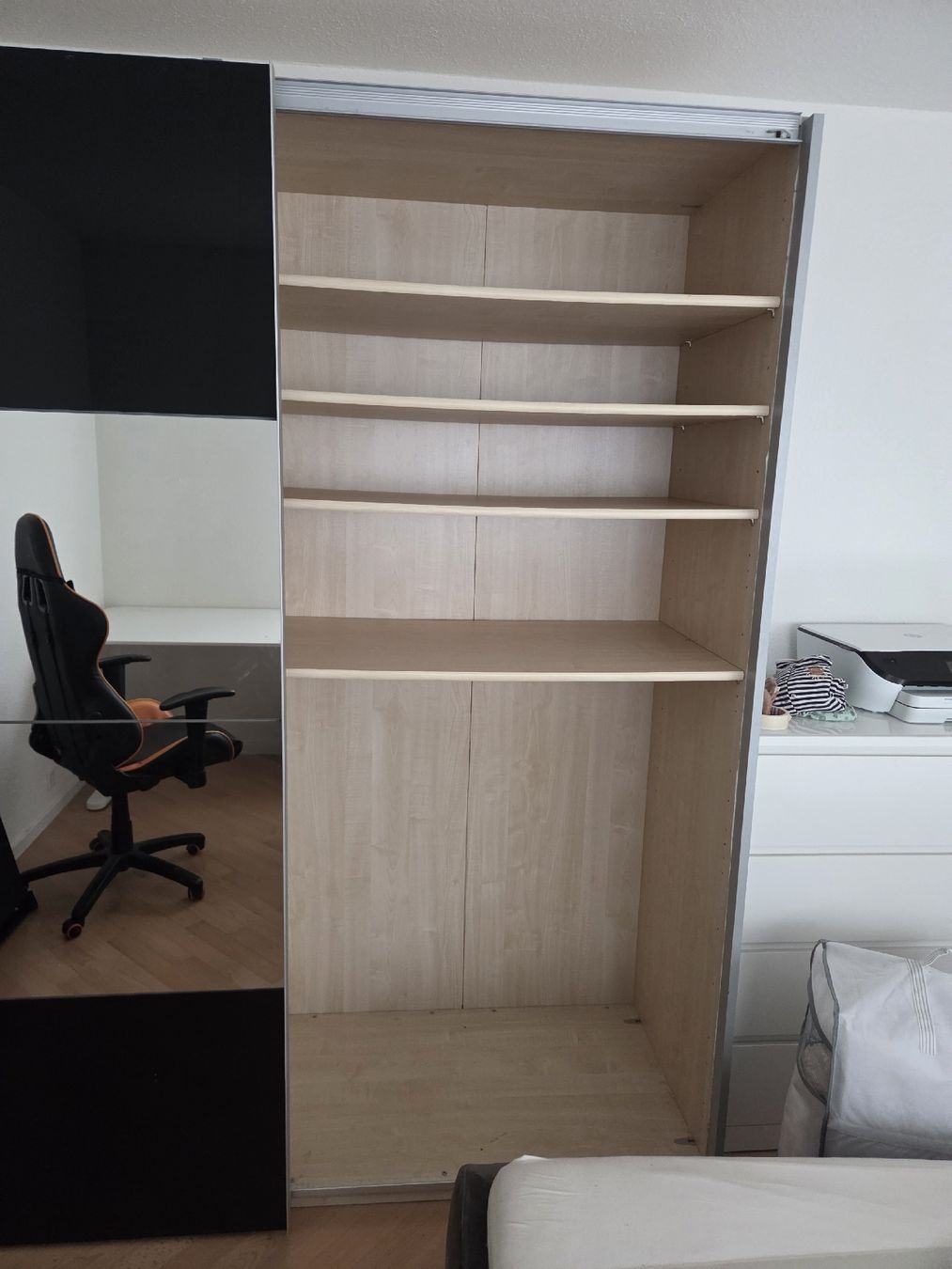 Armadi: Kleiderschrank mit Spiegel – Usato da Wallisellen venduto da MerihTopcan 2