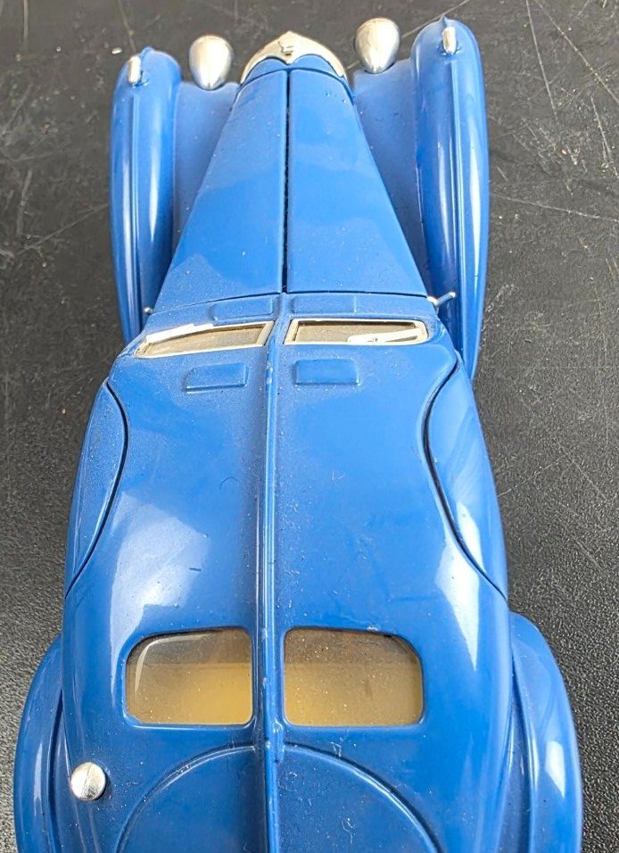 Bburago Modellautos: Bugatti Atlantic 1936 – Bburago 1:24 Modellauto – Gebraucht aus Flums von Flumsantik 3