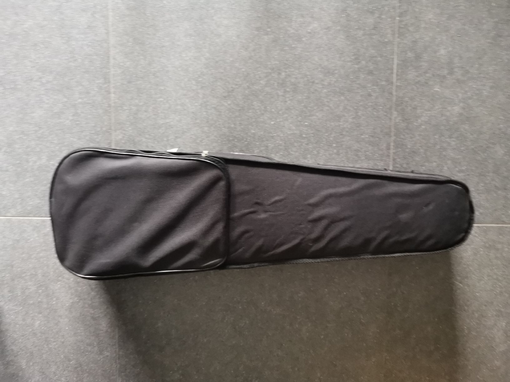 Instruments de musique: Violin case and bow – D'occasion à Rohrbachgraben par noisenomad 3