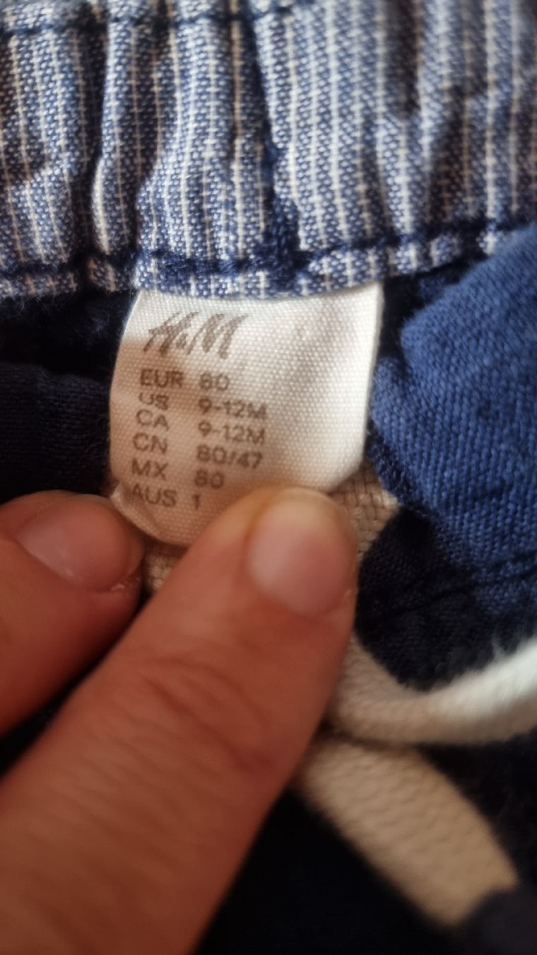 H&M Pantalons: Pantalon fin été 80 – D'occasion à Les Breuleux par Mily1991 1