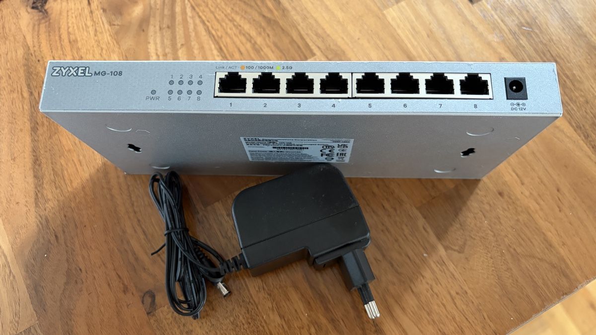 Zyxel Hubs & Switches: ZYXEL MG-108 2,5Gb Switch  – Gebraucht aus Zürich von A215620