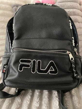 Fila Rucksack schwarz guter Zustand