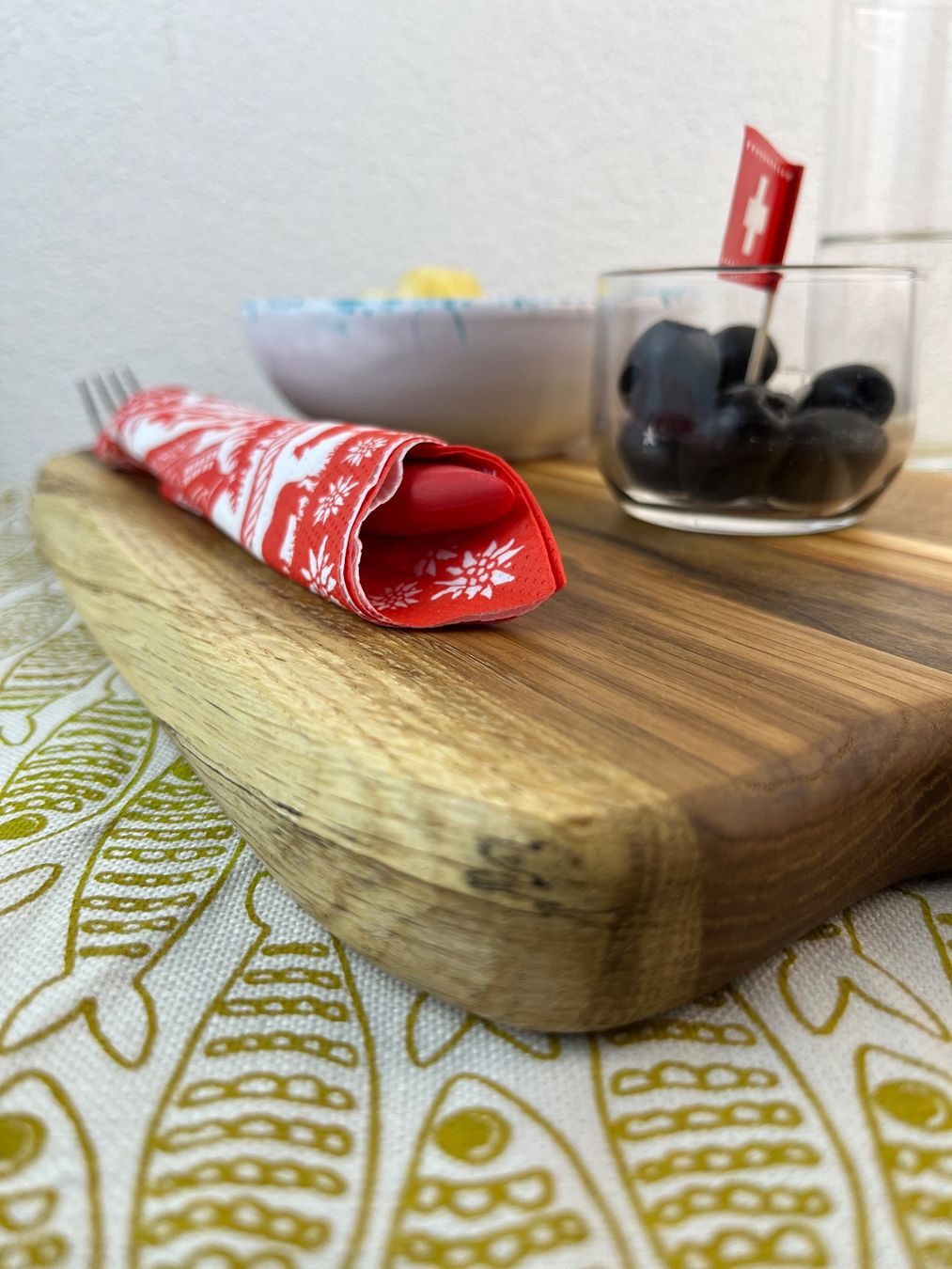 Piatti di portata: Massives Servierbrett Tapasbrett handmade – Nuovo (secondo la descrizione) da Zwillikon venduto da EichenlaubWoodwork 5