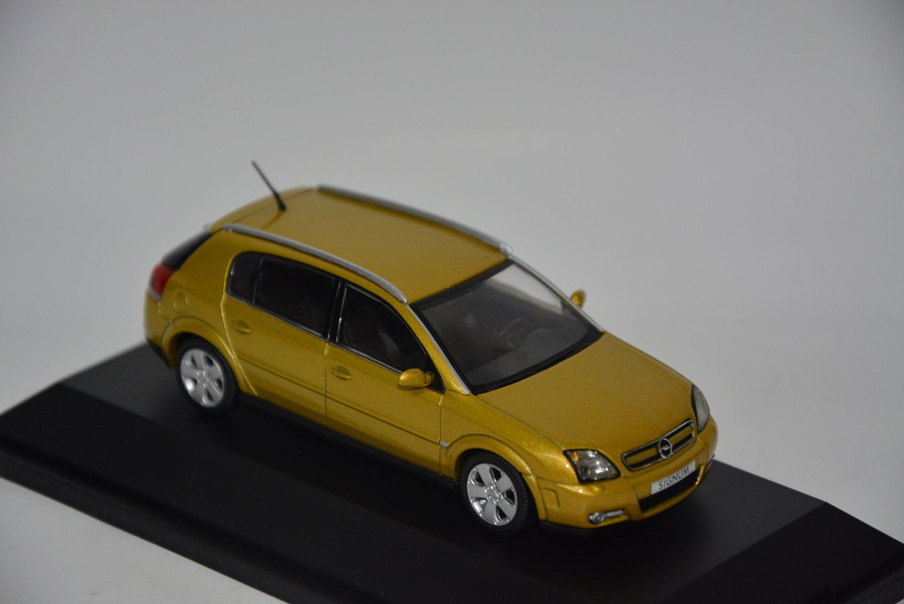 Schuco Modellautos: Opel Signum , Schuco , 1:43 – Neu und originalverpackt aus Goldach von Feivel9 4