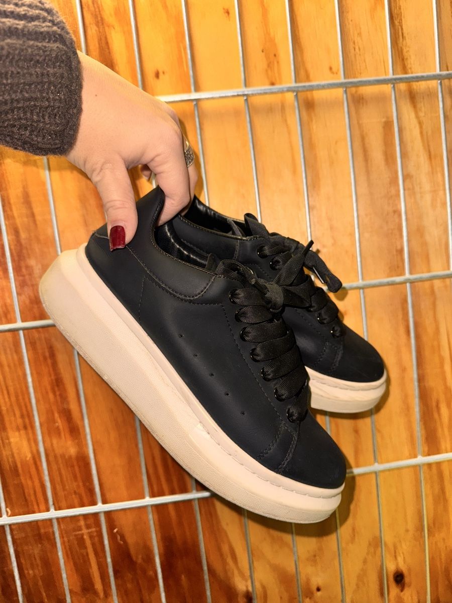 Alexander Mcqueen Scarpe da uomo: Schwarze Sneaker von Alexander McQueen, Grösse 38 – Usato da Winterthur venduto da axxgkc_123 2
