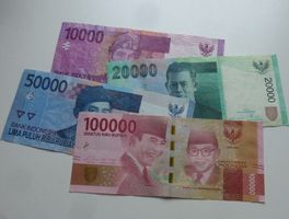 Lot von 4 alten Banknoten aus Idonesien