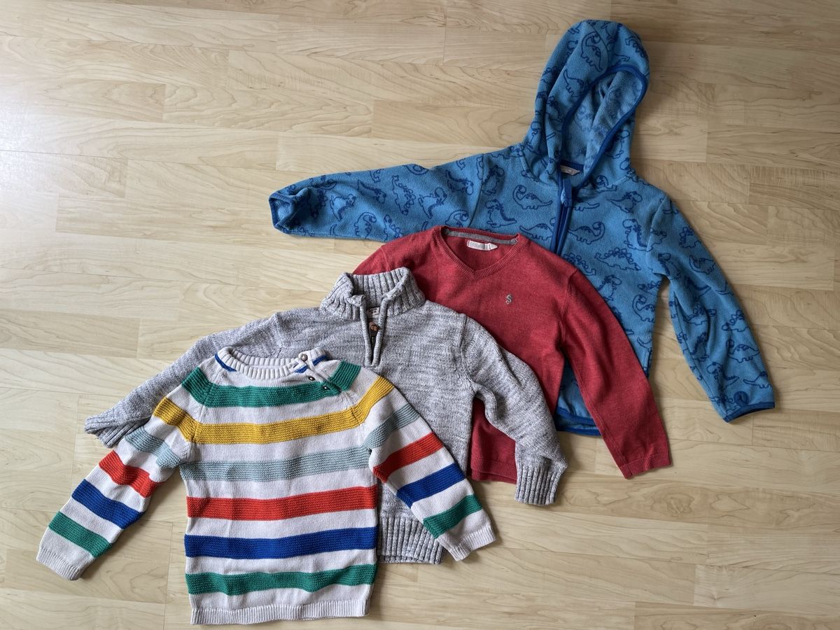 Pulls et sweat-shirts: 4 Pullover Gr.98/104 – D'occasion à Bern par piweli