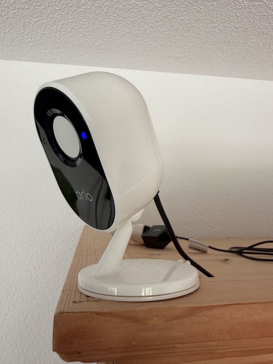 Arlo Videocamere: Arlo Essential indoor Kamera, weiss – Usato da Flums venduto da Sascha121 3