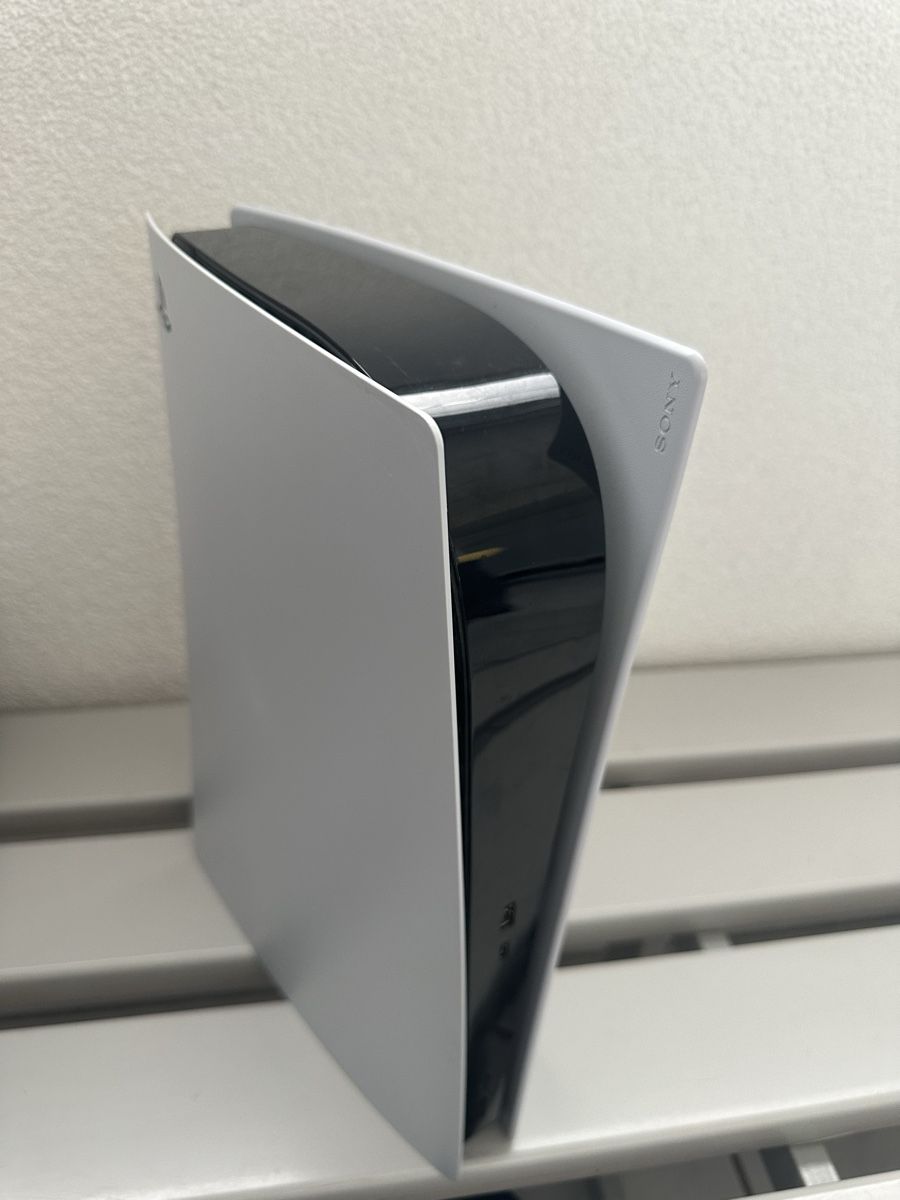 Sony Consoles: Sony PlayStation 5 Konsole – D'occasion à Schöftland par dan_6qd5 3