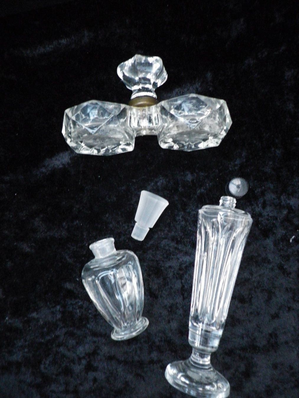 Flaconi: Antike Glas-Flacons und Salzgefäss – Usato da Reinach BL venduto da Annodomini 2