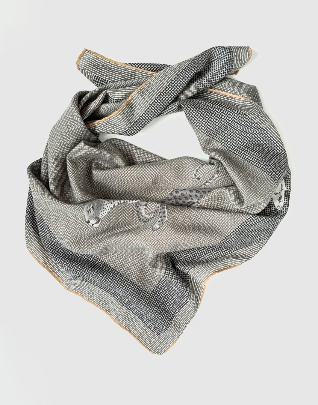 Aigner Foulards, Tücher & Schals: Etienne Aigner Scarf Leopard Pattern – Gebraucht aus Zürich von hol_bc6v