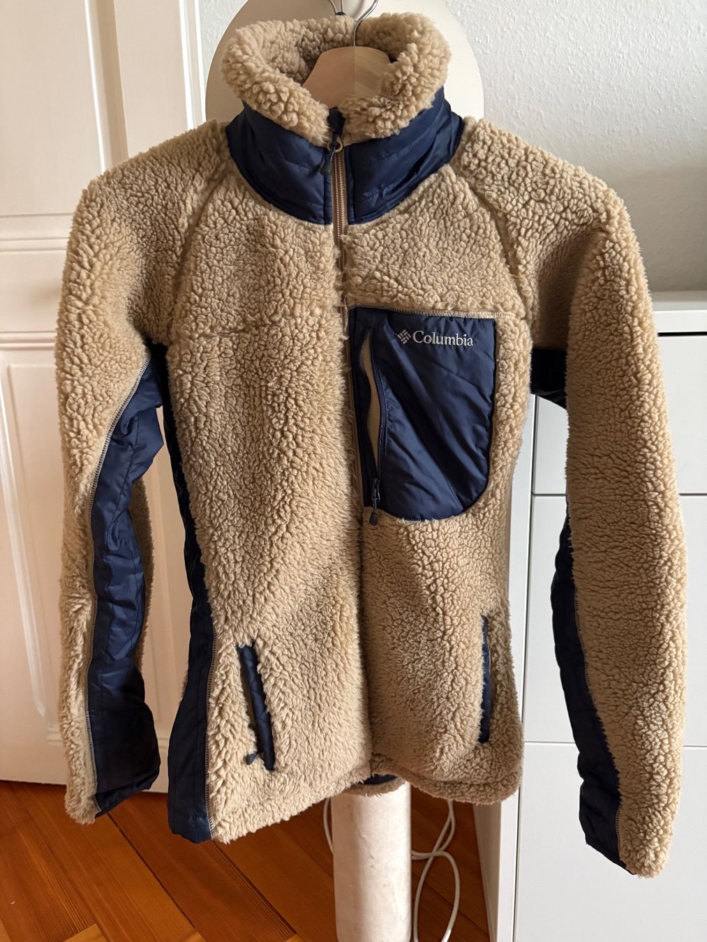 Columbia Jacken: Veste Columbia – Gebraucht aus Oron-la-Ville von bad_hhr8