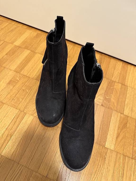 H&M Scarpe da donna: Schwarze  Stiefeletten mit Reissverschluss – Usato da Zürich venduto da cha_7n8s 2