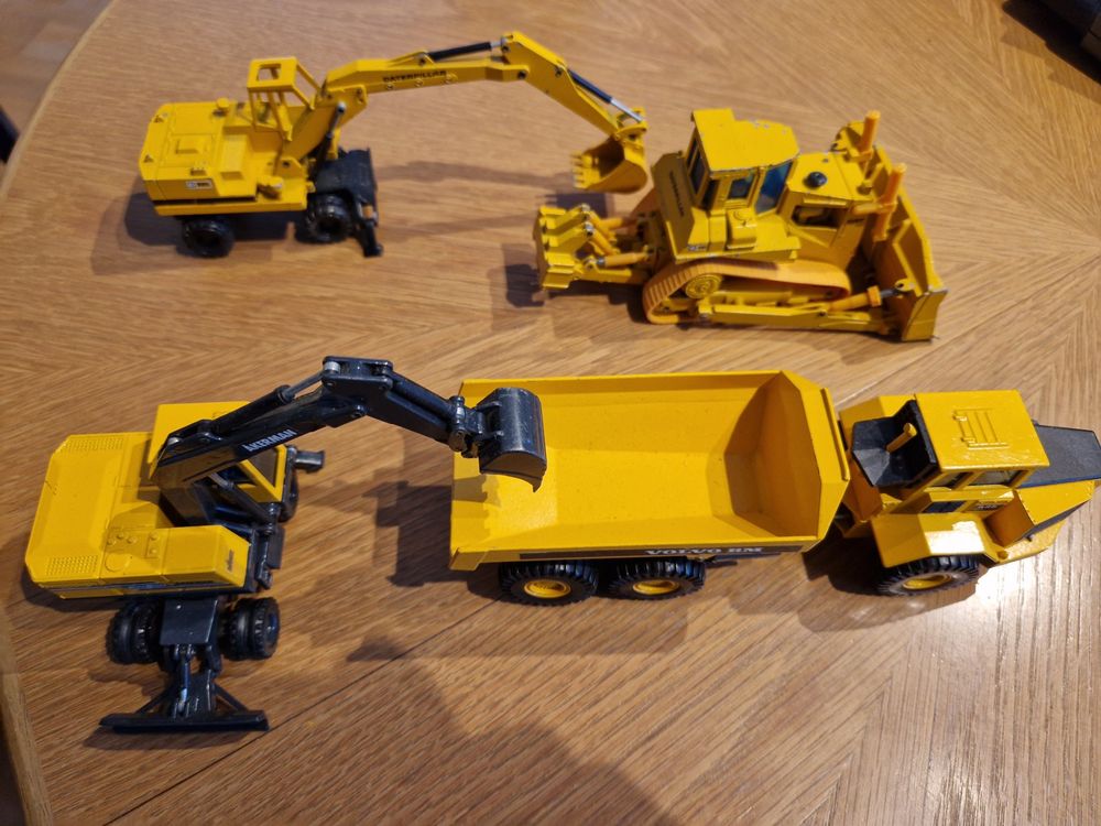 CAT CATERPILLAR VOLVO AKERMAN Metall Baumaschinen 1:50 SET (Gebraucht ...