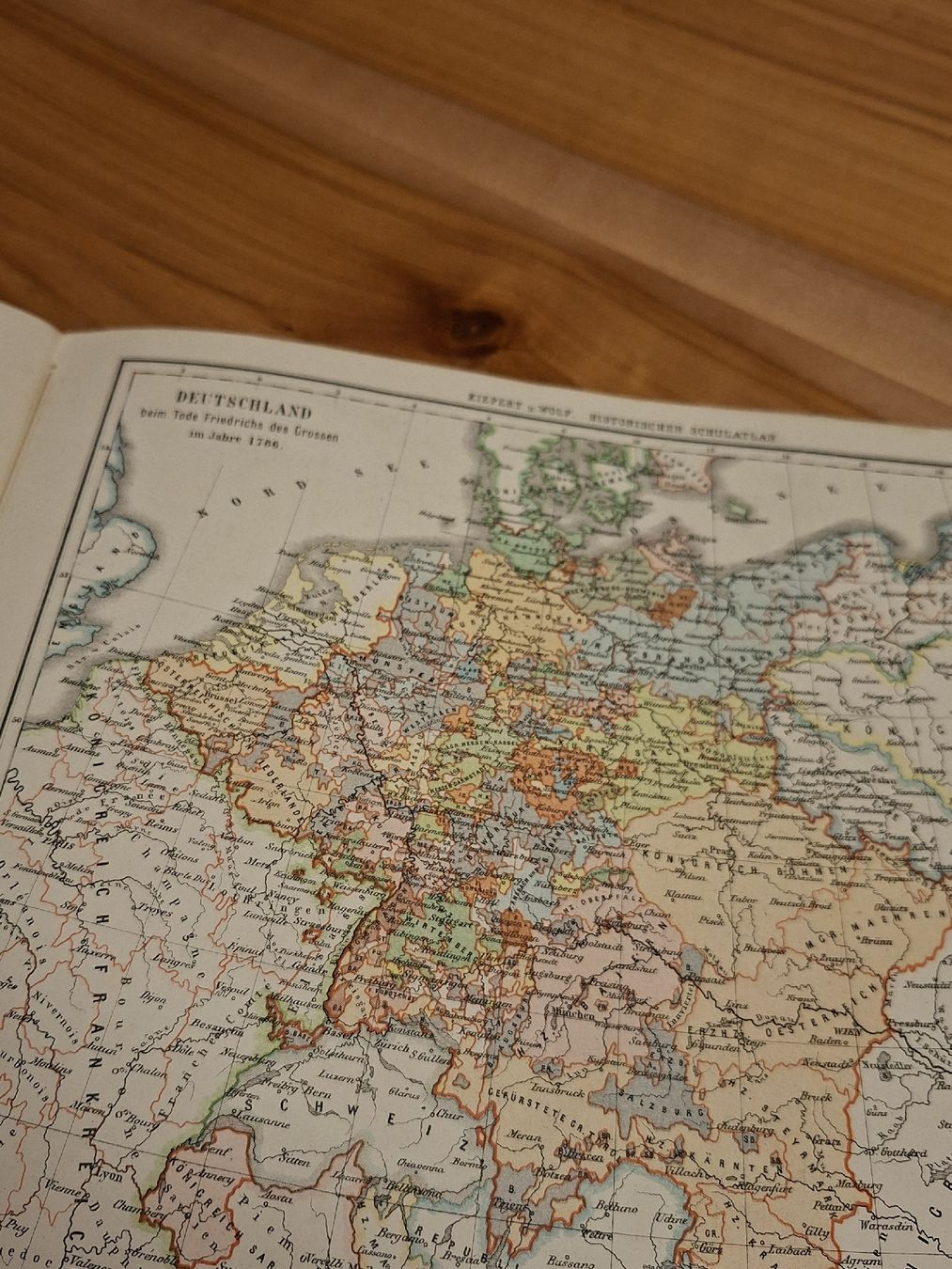 Cartine & Atlanti: Historischer Schul-Atlas 1882 – Usato da Ganterschwil venduto da HeidiuPeter 7