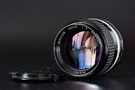 Nikon Nikkor 85mm f/2
