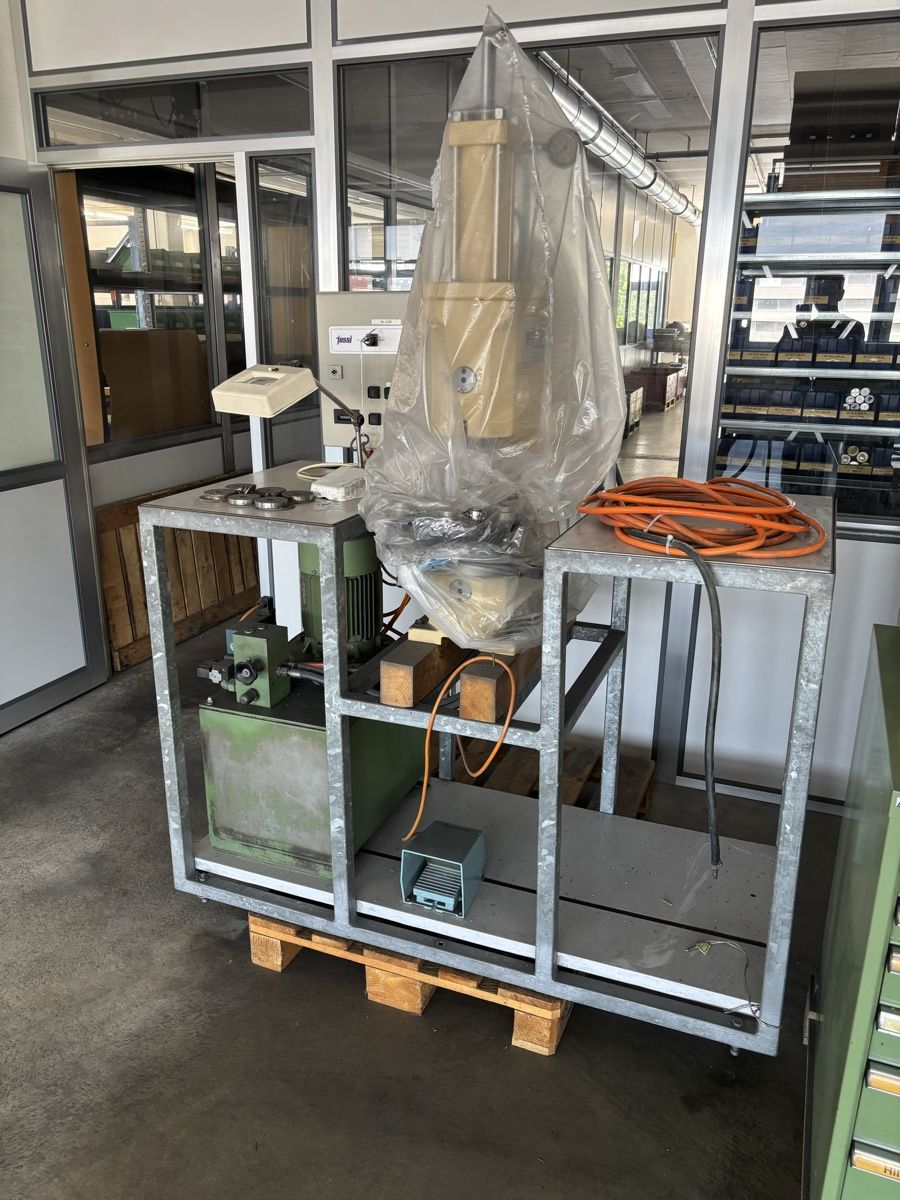 Tutte le macchine: Pressen Automation Maschinen  – Usato da Richterswil venduto da mandela1918 3