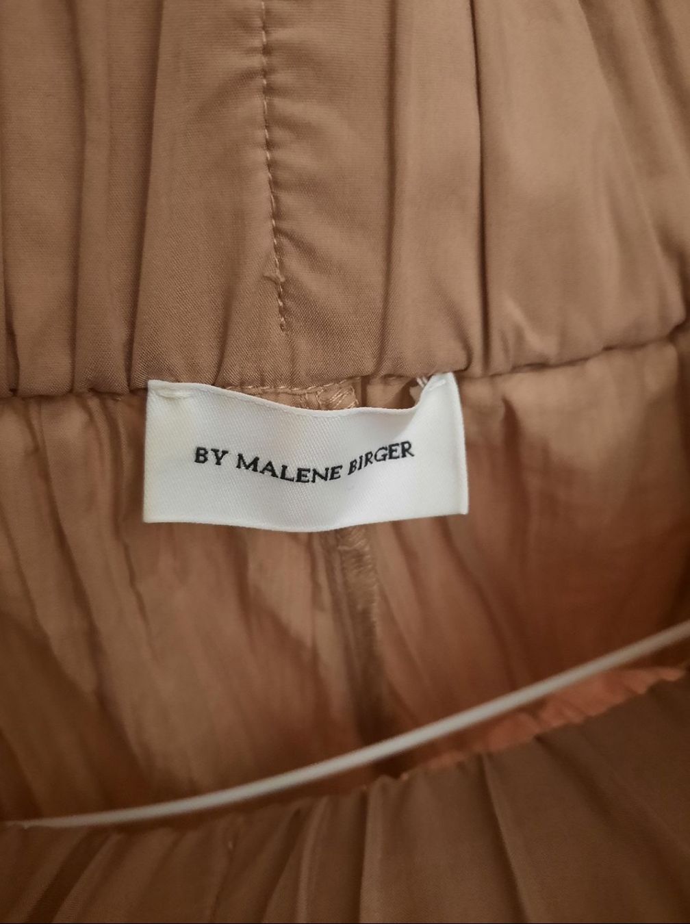 Pantaloni: Marlene Birger Plissee Stoffhose Beige Gr. 34 – Usato da Zürich venduto da Michelle_m 2
