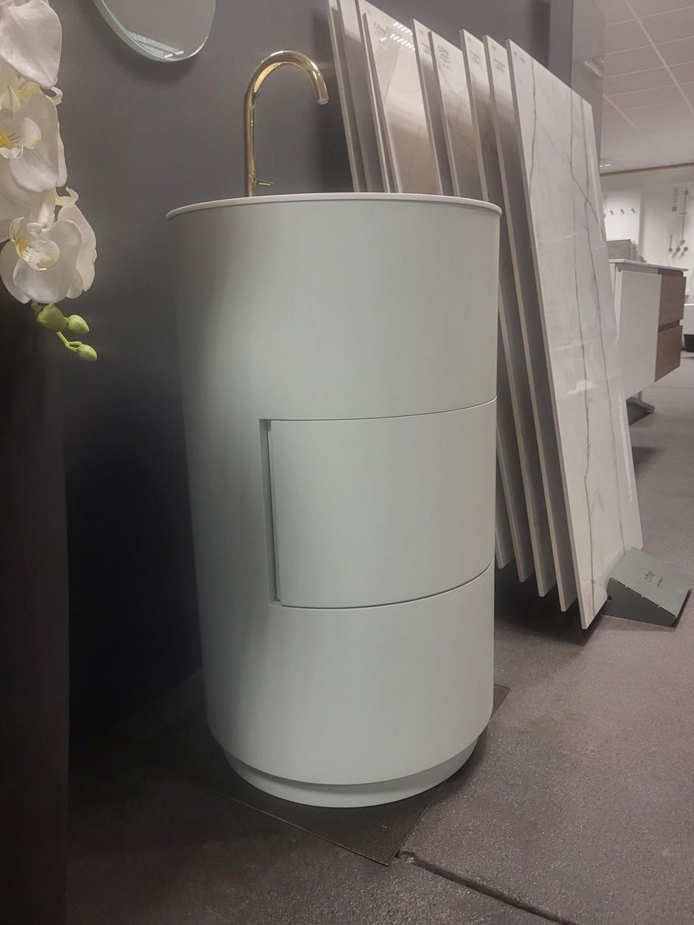 Mobili per bagno: Gäste Badmöbel / Hersteller Arlex – Nuovo e nell'imballaggio originale da Küssnacht am Rigi venduto da domusinterior 3