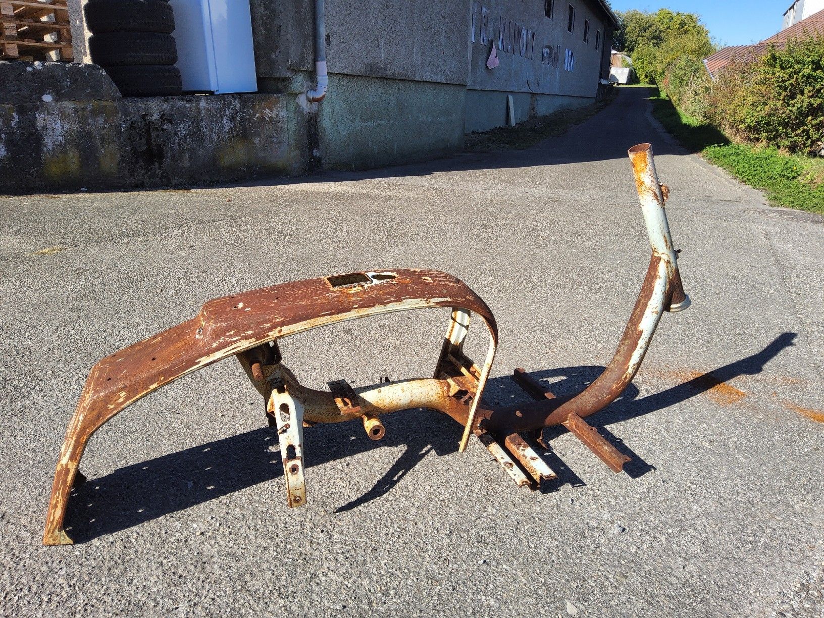 Lambretta Altro: Lambretta / Rahmen mit Ausweis – Difettoso da Schüpfen venduto da ber_j6b6 1