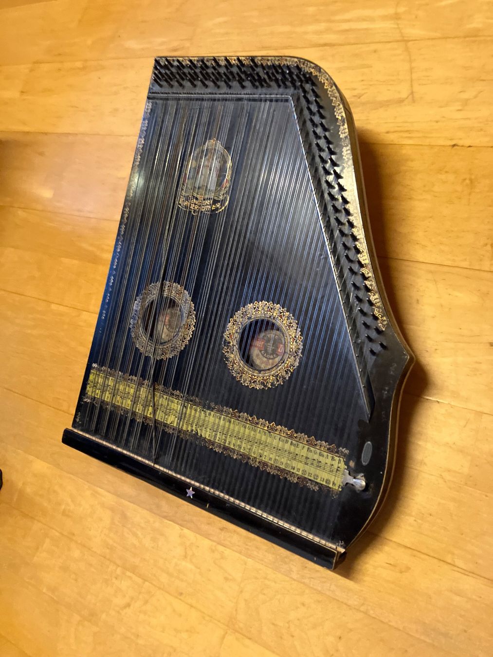 Strumenti musicali: Zither, Antik, Defekt – Usato da Madiswil venduto da Christanne 1