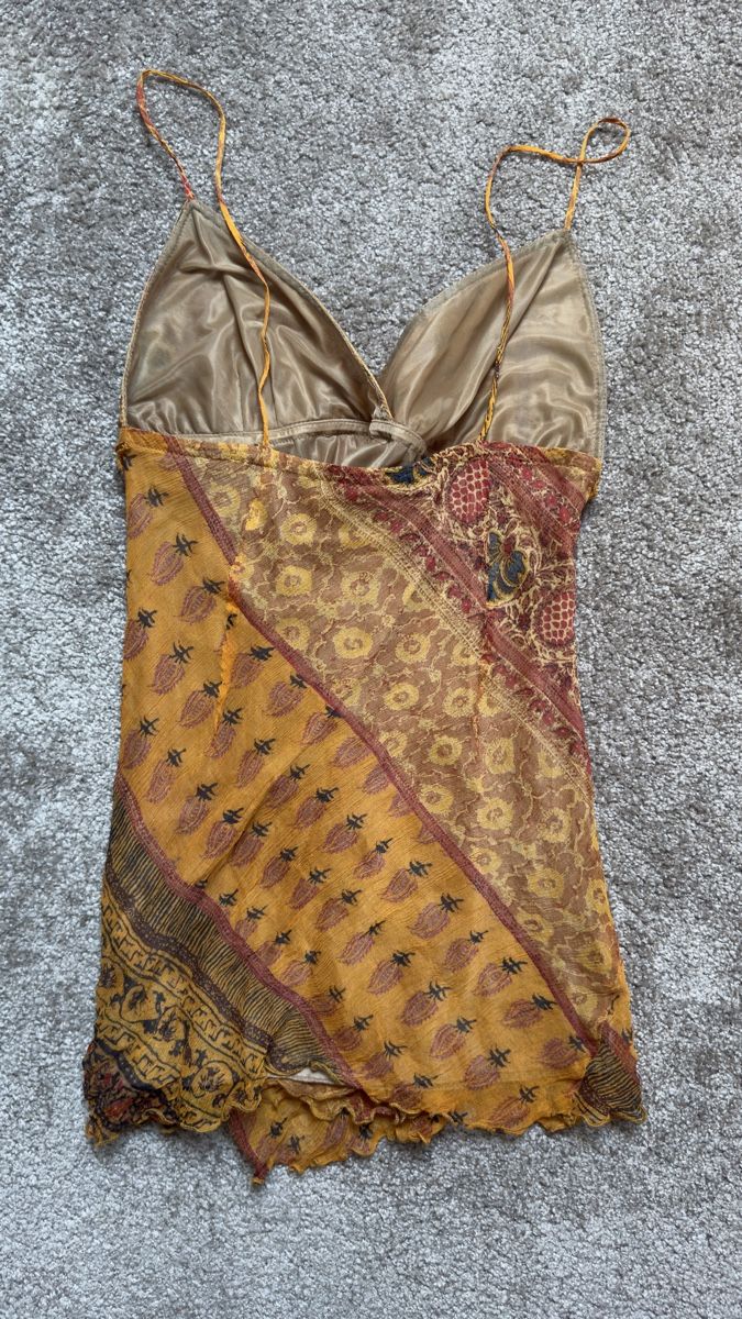 Zara Tops: Zara Basic Top Soie Seide Y2K S – Gebraucht aus Vuippens von Anna_as 7