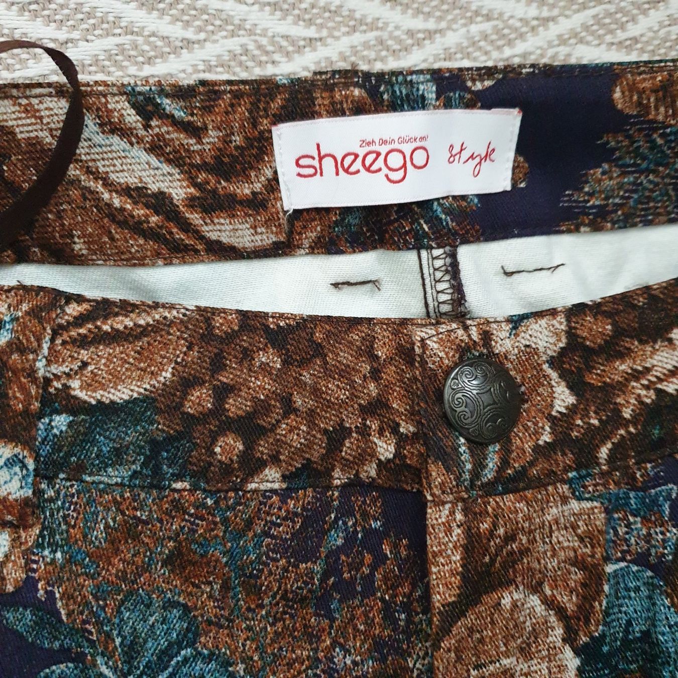 Pantaloni: Sheego neue Hose Gr. 23 – Nuovo (secondo la descrizione) da Frenkendorf venduto da Moon111 2