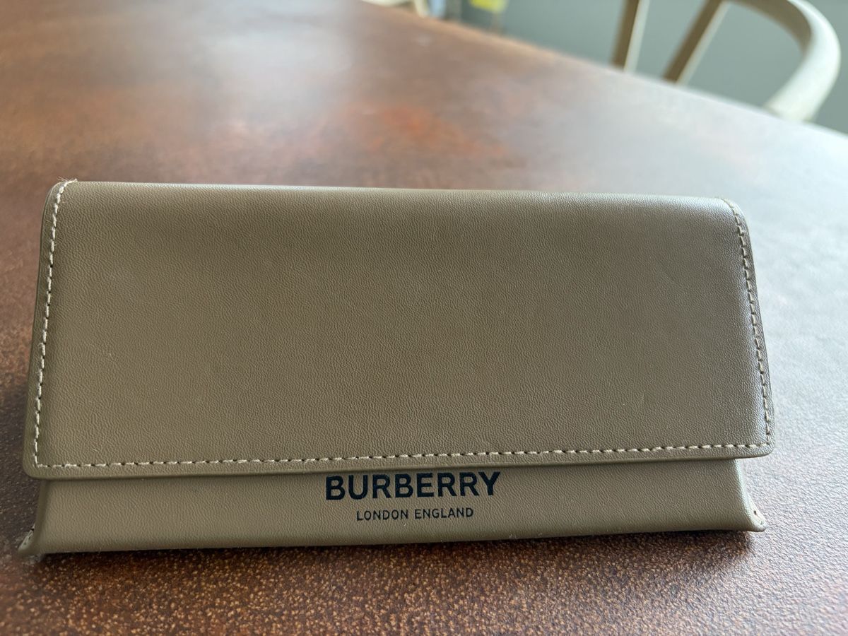 Burberry Occhiali & Lenti: Burberry Sunglasses - Special edition – Nuovo (secondo la descrizione) da Zürich venduto da Sonikasantos 1