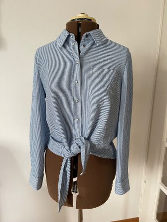 ONLY Langarm Bluse, blau-weiss gestreift, Gr. 38