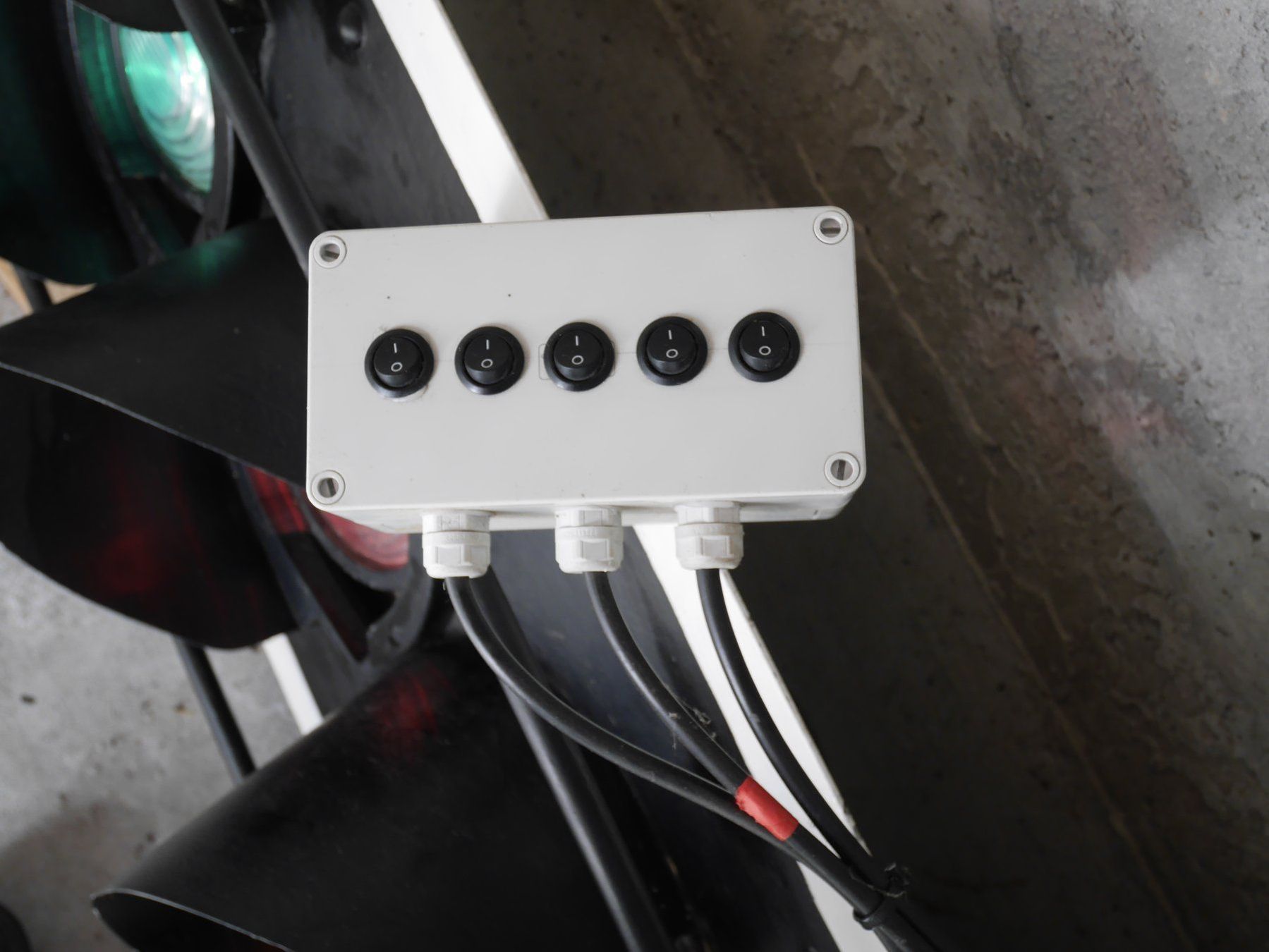SBB/CFF/FFS Lampade: SBB SIGNAL ORIGINAL HAUPTSIGNAL – Usato da Trasadingen venduto da Upl 3