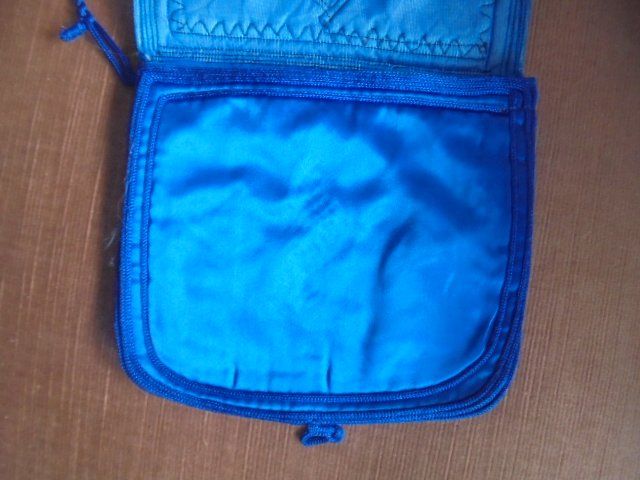 Borse da donna: Tasche blau zum Umhängen NEU – Usato da Hinwil venduto da Glasperlen 3