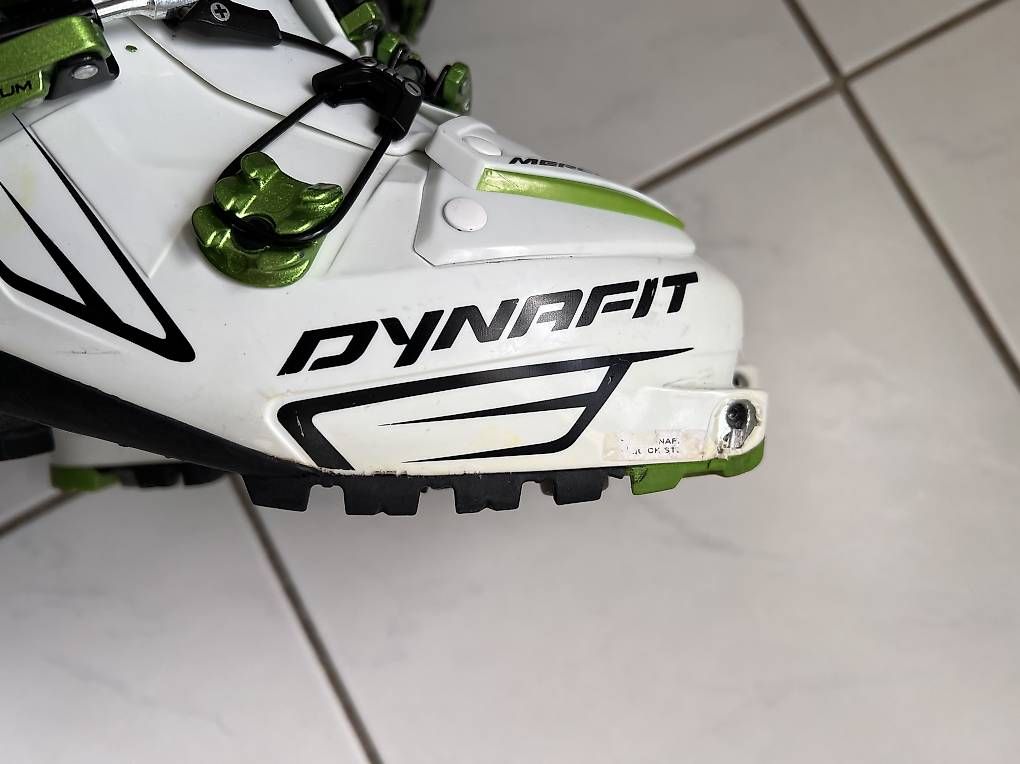 Dynafit Scarpe da donna: Chaussure peau de phoque – Usato da Bulle venduto da Oliviermj 3